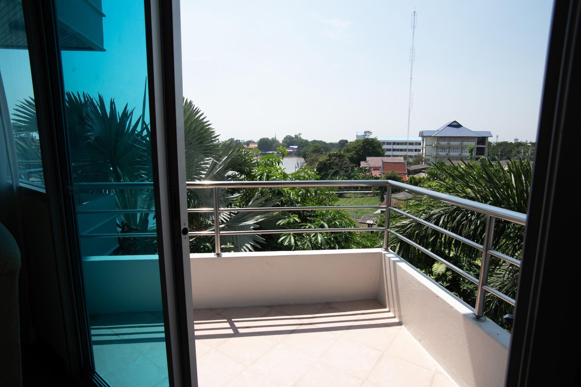 Ayutthaya River View Hotel Exterior photo